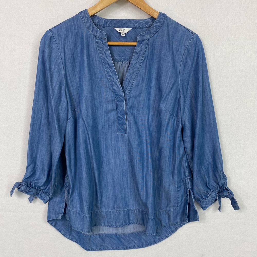 Crown & Ivy Womens S Denim Shirt Blue V-Neck 3/4 Sleeve Blouse Lightweight